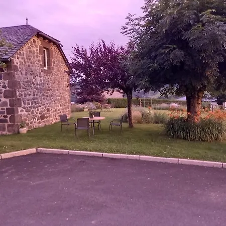 Ferme De Lamourio Bed & Breakfast *
